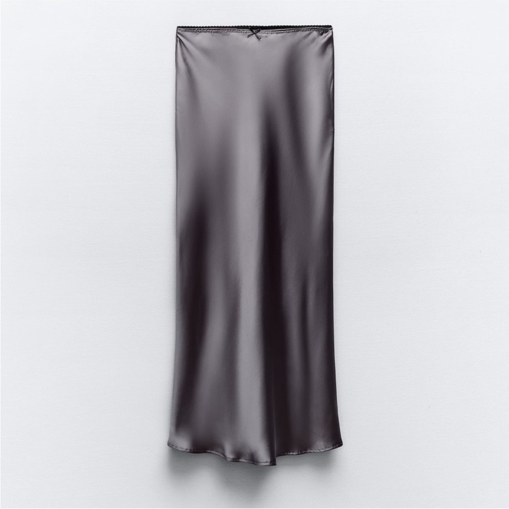 Elegant Gray Satin skirt